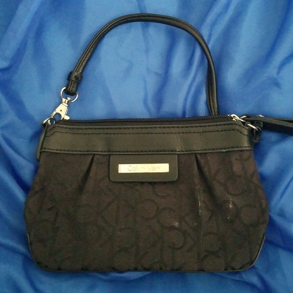 Calvin klein wristlet